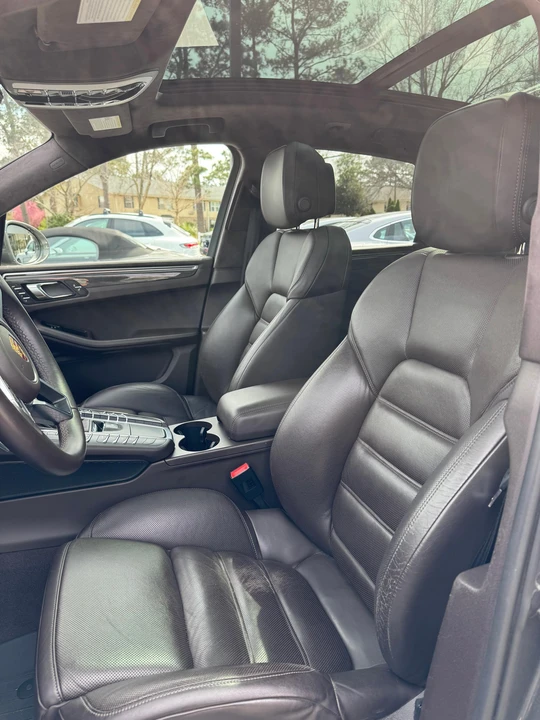 2015 Porsche Macan Turbo - Image 26 of 31