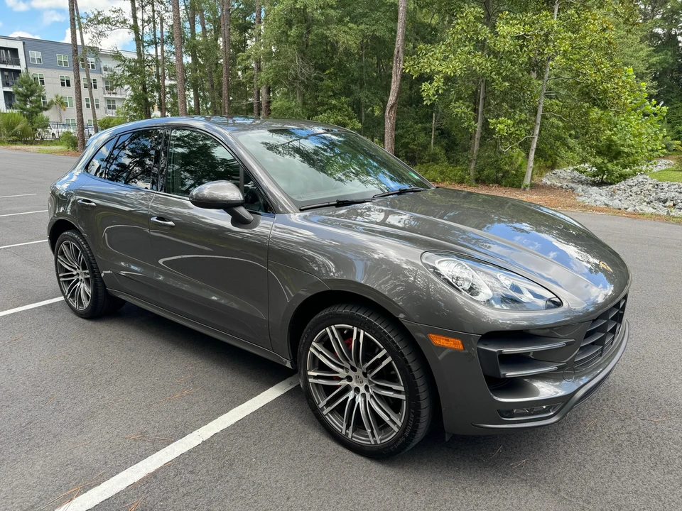 2015 Porsche Macan Turbo - Image 8 of 31