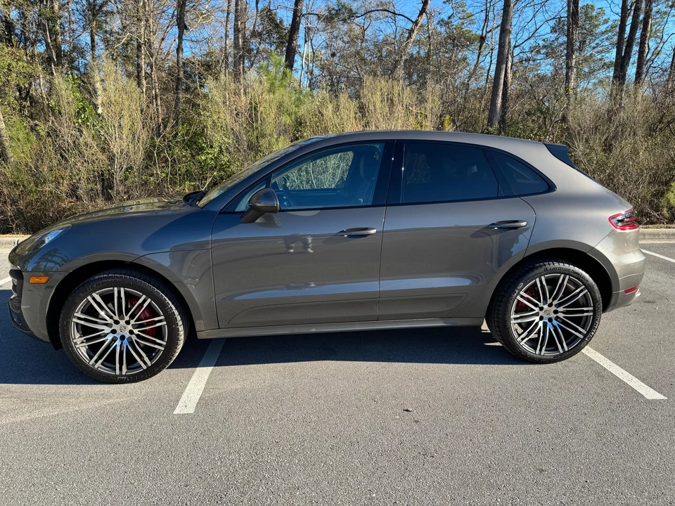2015 Porsche Macan Turbo - Image 6 of 31