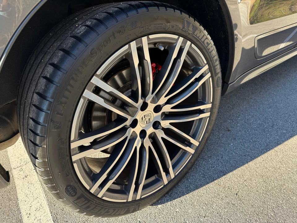 2015 Porsche Macan Turbo - Image 19 of 31
