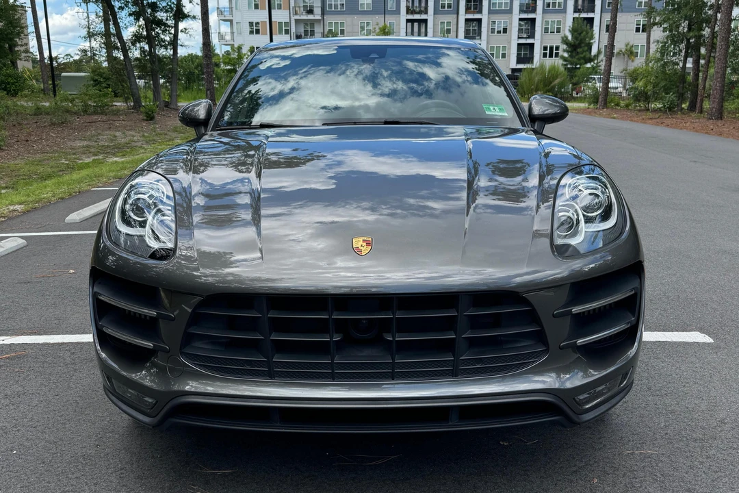 2015 Porsche Macan Turbo - Image 2 of 31