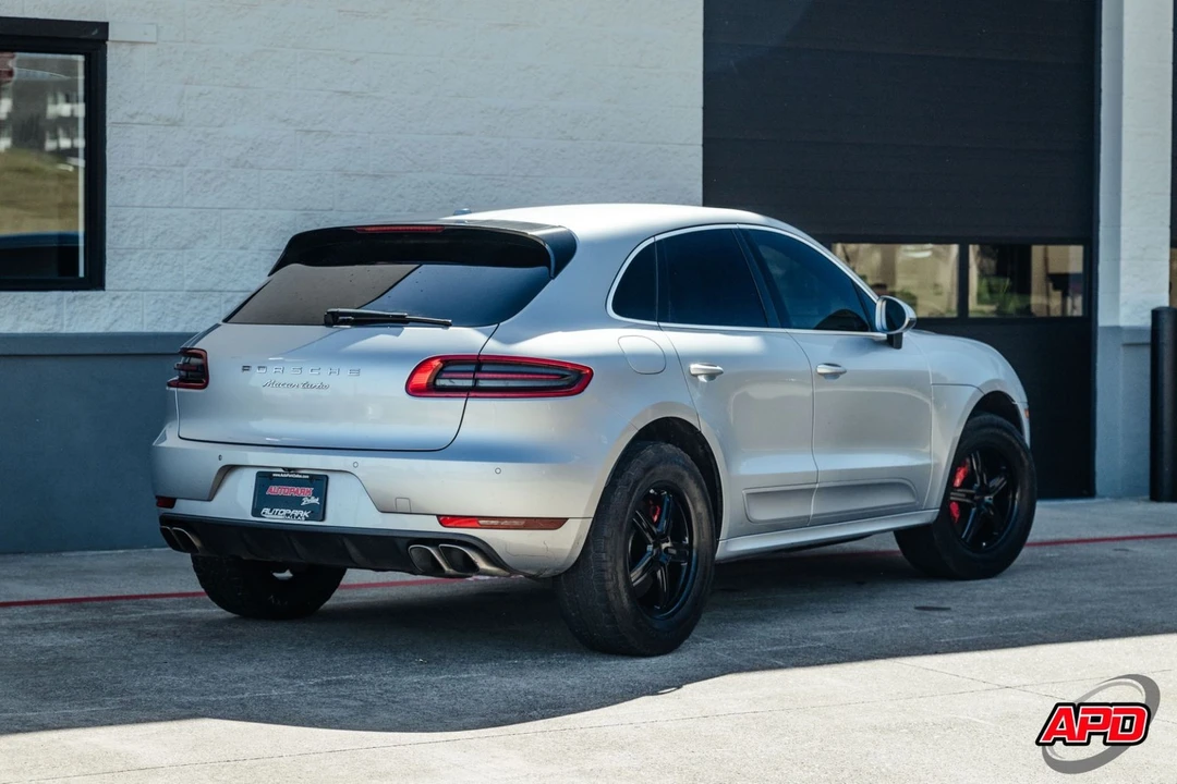 2015 Porsche Macan Turbo - Image 6 of 12