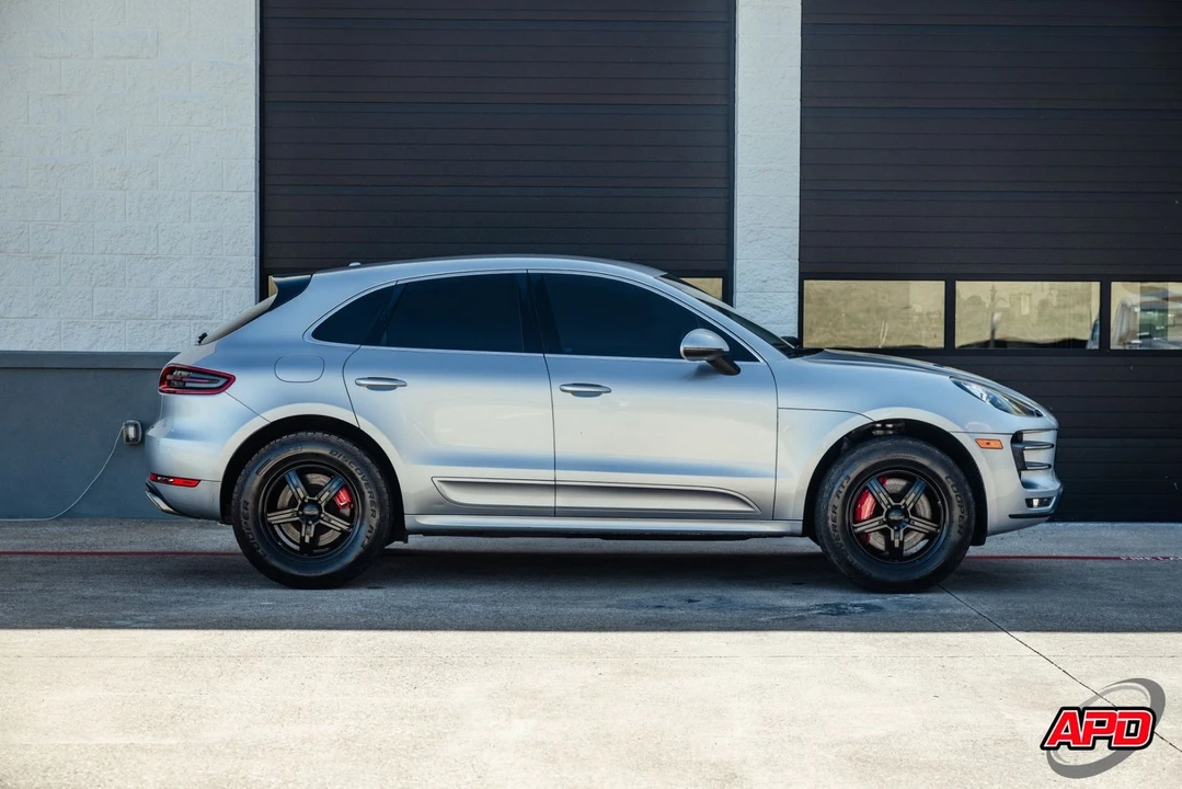2015 Porsche Macan Turbo - Image 12 of 12