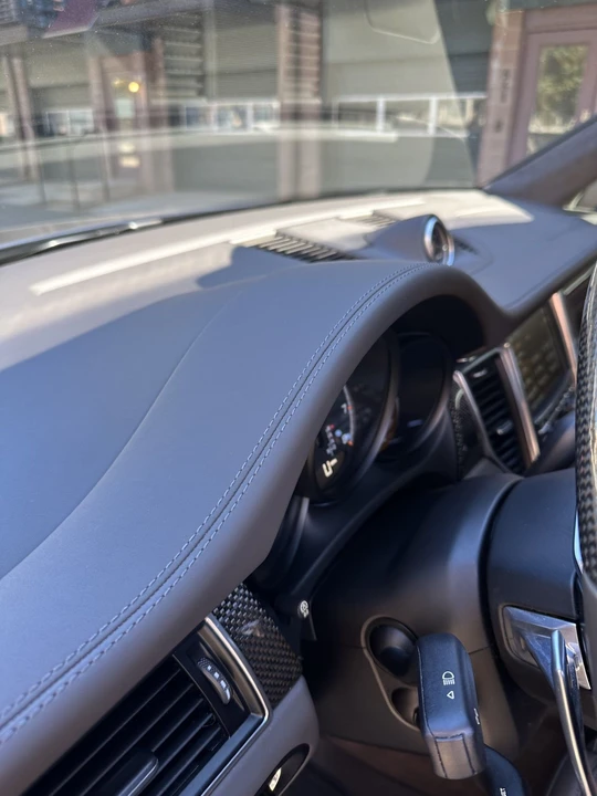 2015 Porsche Macan Turbo - Image 14 of 31