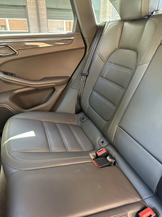 2015 Porsche Macan Turbo - Image 20 of 31