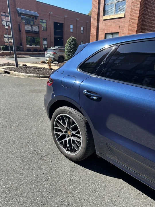2015 Porsche Macan Turbo - Image 26 of 31