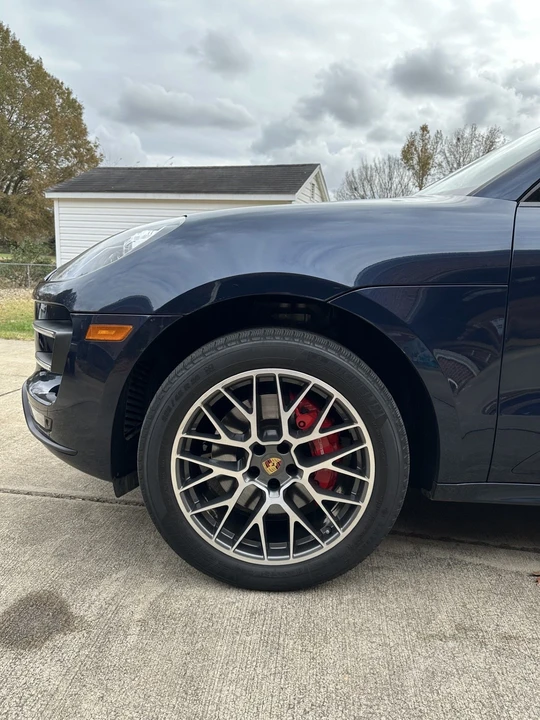 2015 Porsche Macan Turbo - Image 29 of 31
