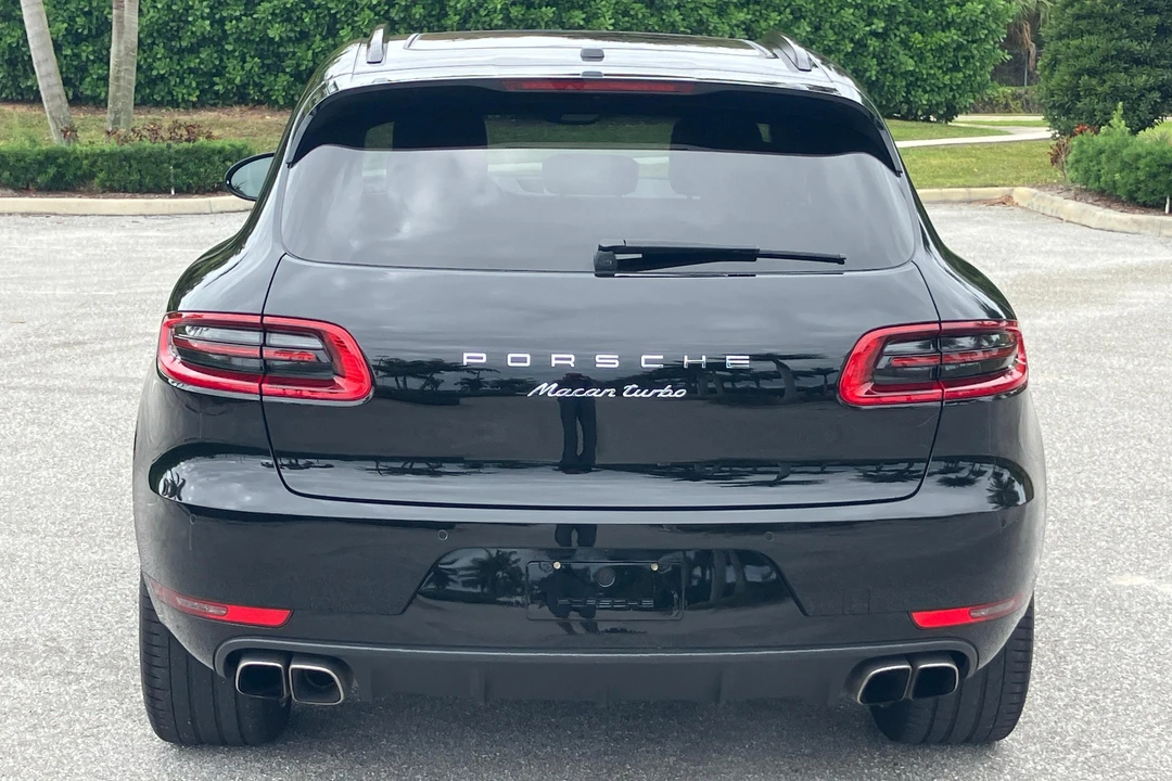 2015 Porsche Macan Turbo - Image 5 of 22