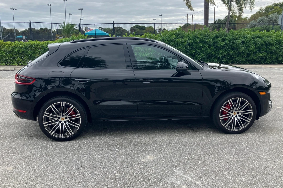 2015 Porsche Macan Turbo - Image 3 of 22