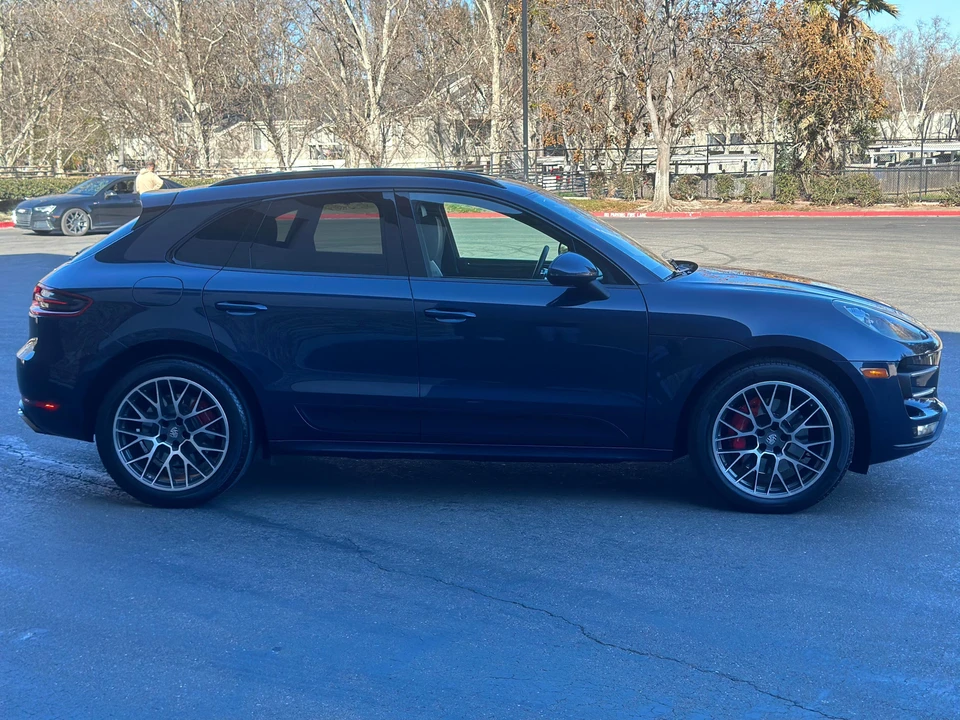 2015 Porsche Macan Turbo - Image 9 of 31