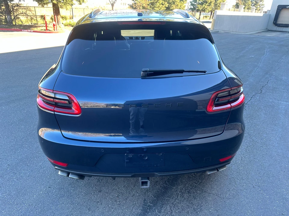 2015 Porsche Macan Turbo - Image 8 of 31
