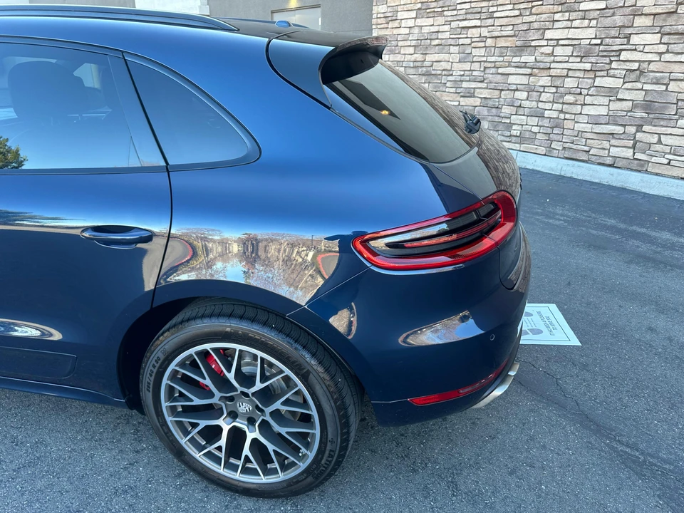 2015 Porsche Macan Turbo - Image 27 of 31