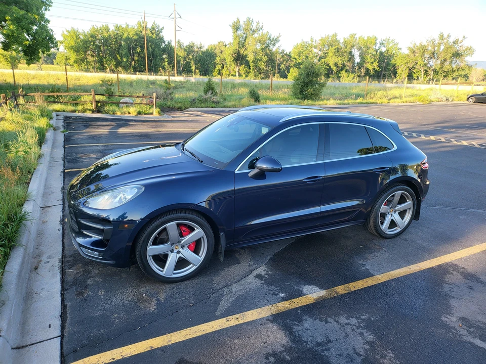 2015 Porsche Macan Turbo - Image 14 of 31