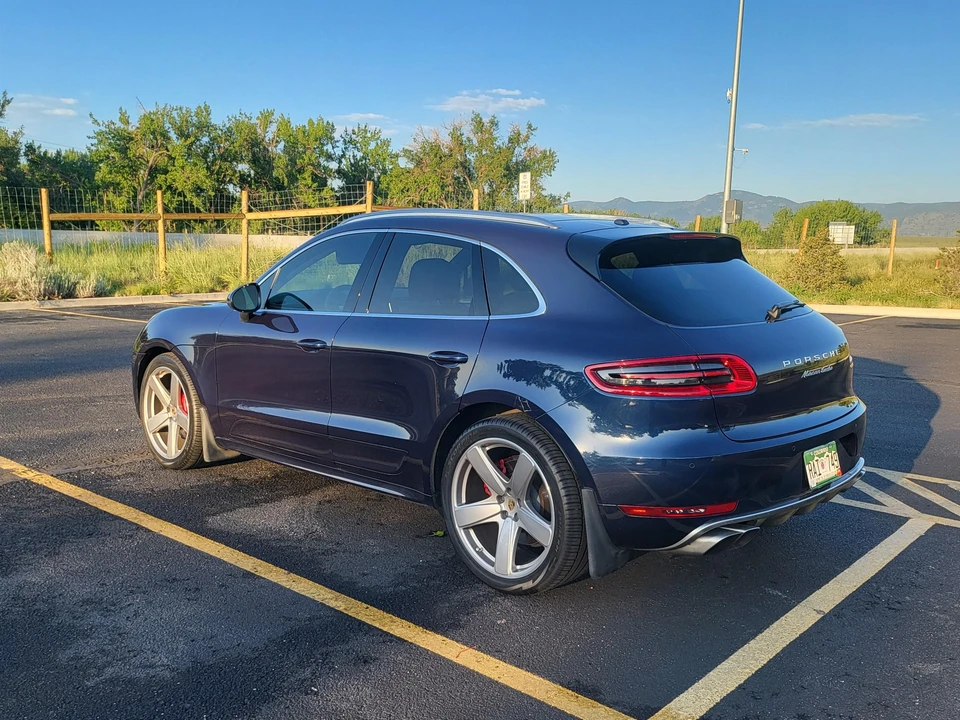 2015 Porsche Macan Turbo - Image 20 of 31