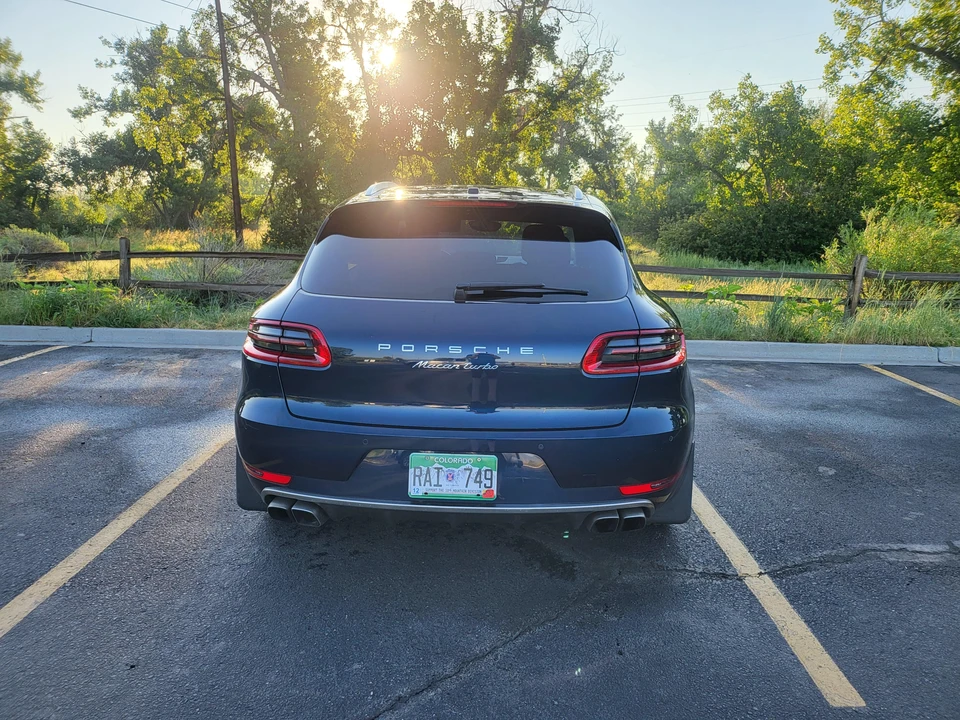 2015 Porsche Macan Turbo - Image 25 of 31