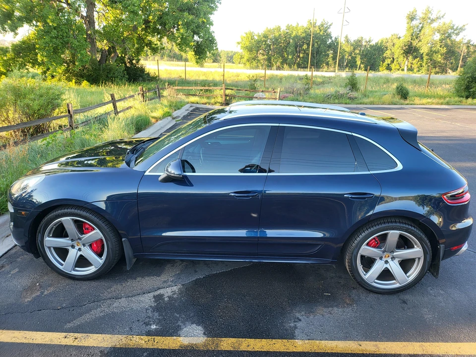 2015 Porsche Macan Turbo - Image 15 of 31