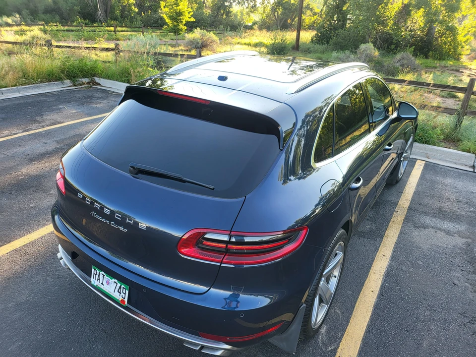 2015 Porsche Macan Turbo - Image 28 of 31