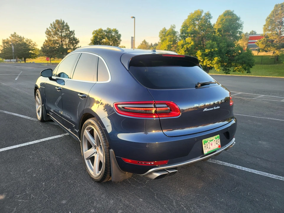 2015 Porsche Macan Turbo - Image 21 of 31