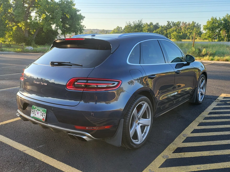 2015 Porsche Macan Turbo - Image 30 of 31