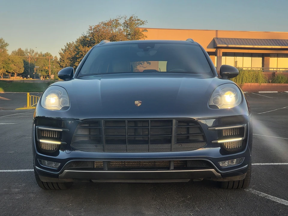 2015 Porsche Macan Turbo - Image 8 of 31