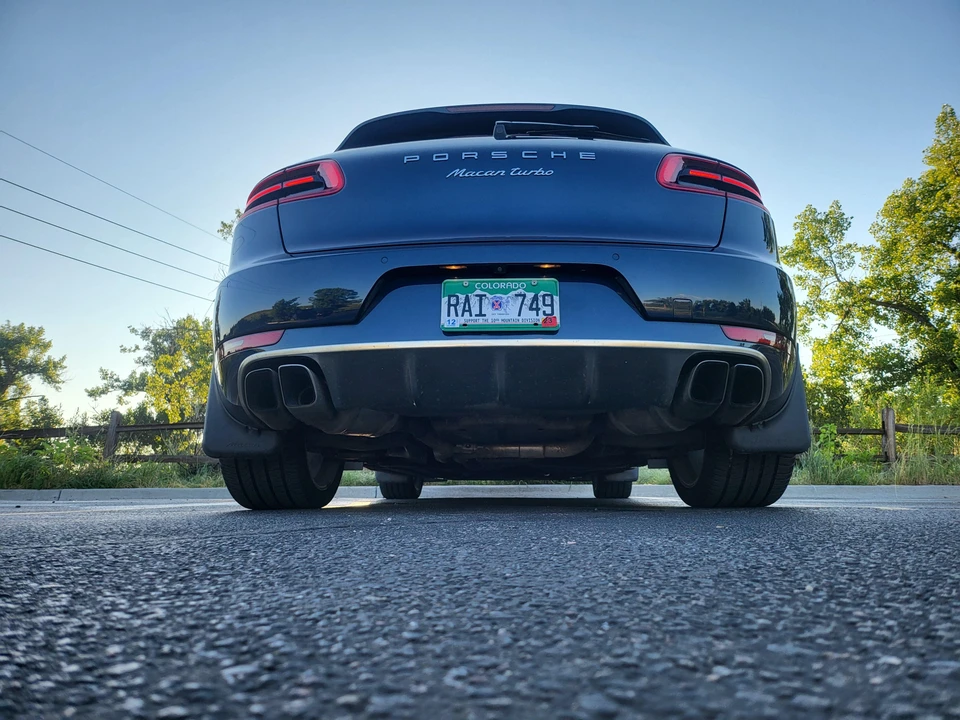 2015 Porsche Macan Turbo - Image 27 of 31