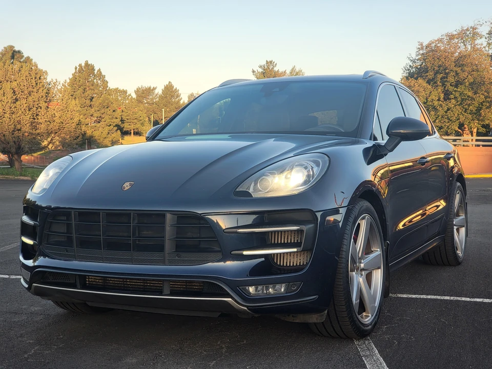 2015 Porsche Macan Turbo - Image 11 of 31
