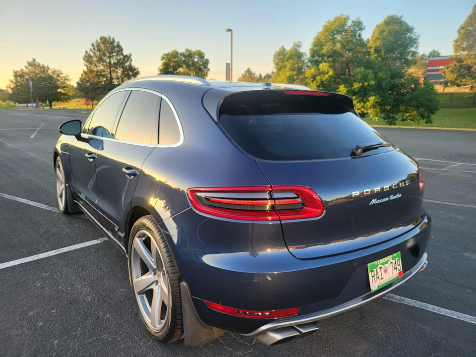 2015 Porsche Macan Turbo - Image 22 of 31
