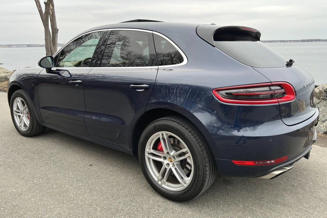 2015 Porsche Macan Turbo - Image 4 of 31