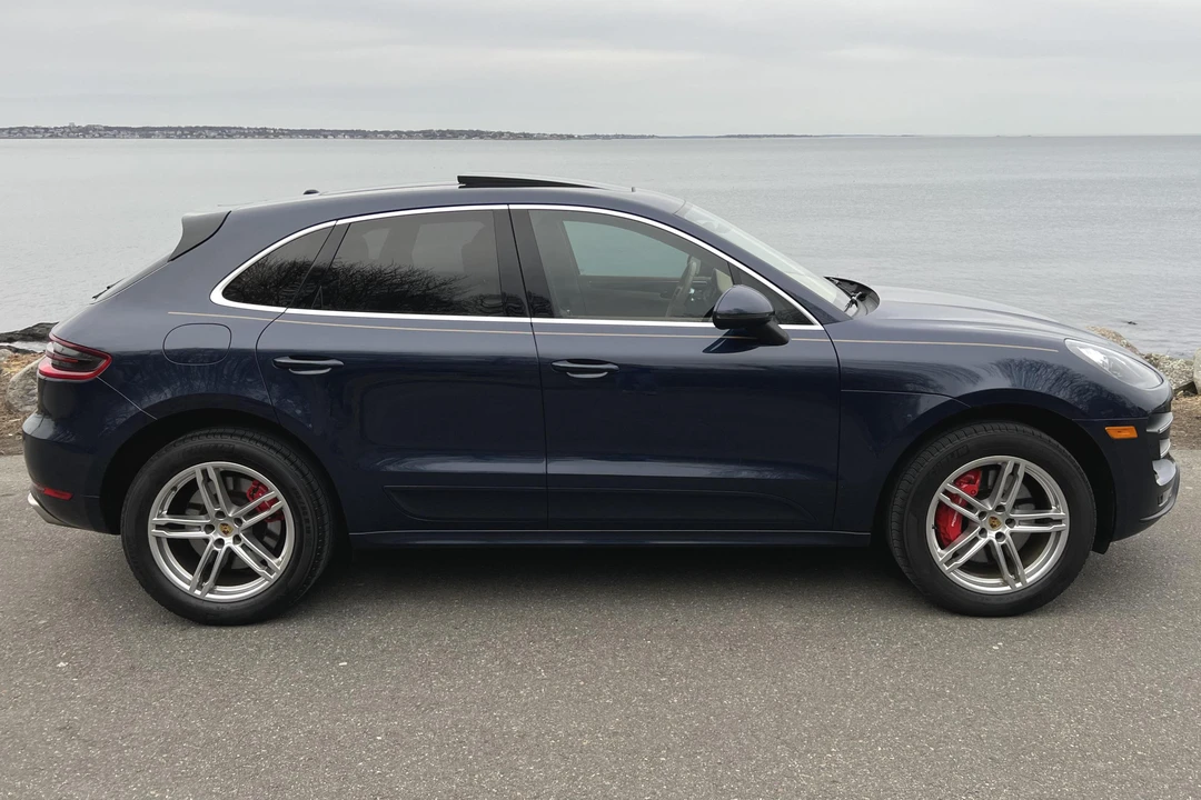 2015 Porsche Macan Turbo - Image 3 of 31