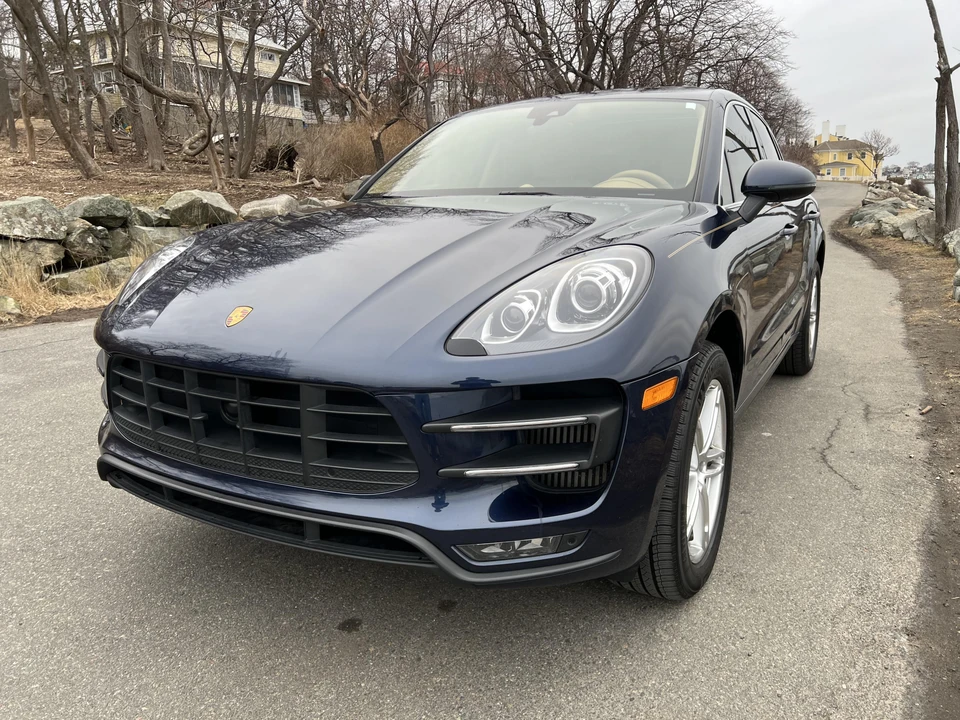 2015 Porsche Macan Turbo - Image 7 of 31