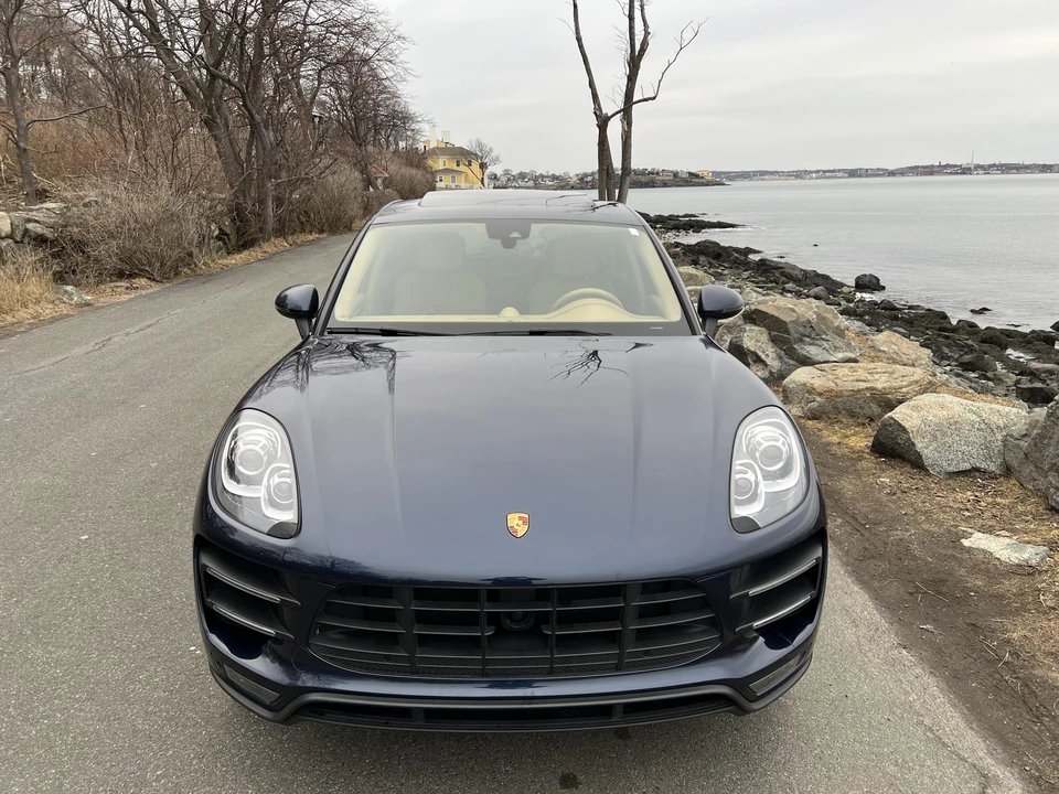 2015 Porsche Macan Turbo - Image 6 of 31