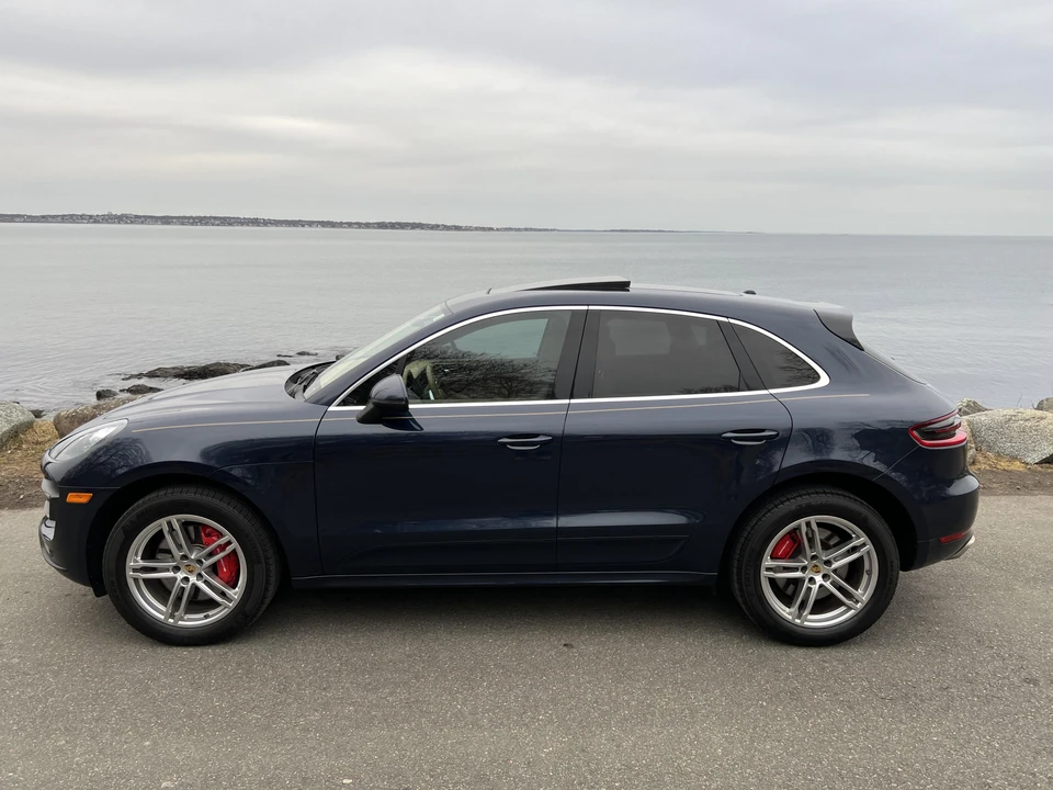 2015 Porsche Macan Turbo - Image 15 of 31