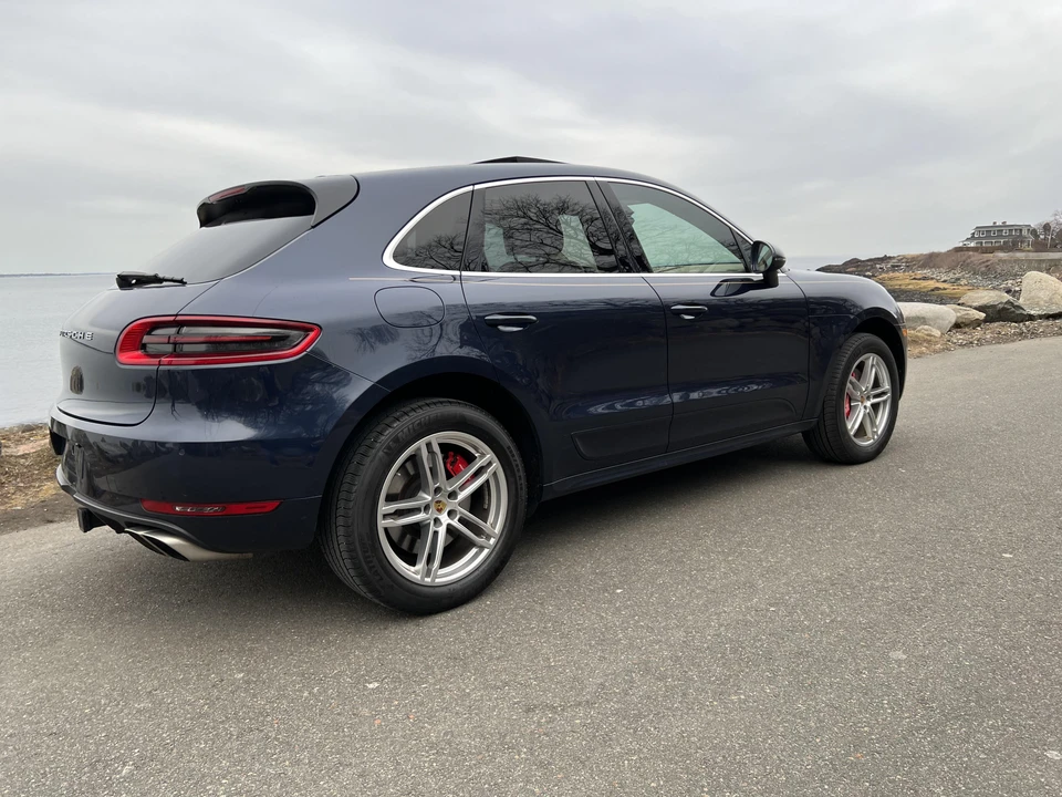 2015 Porsche Macan Turbo - Image 25 of 31
