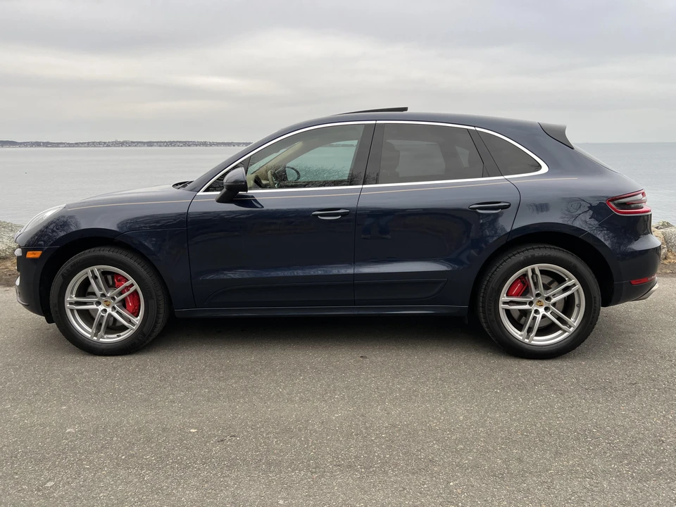 2015 Porsche Macan Turbo - Image 13 of 31