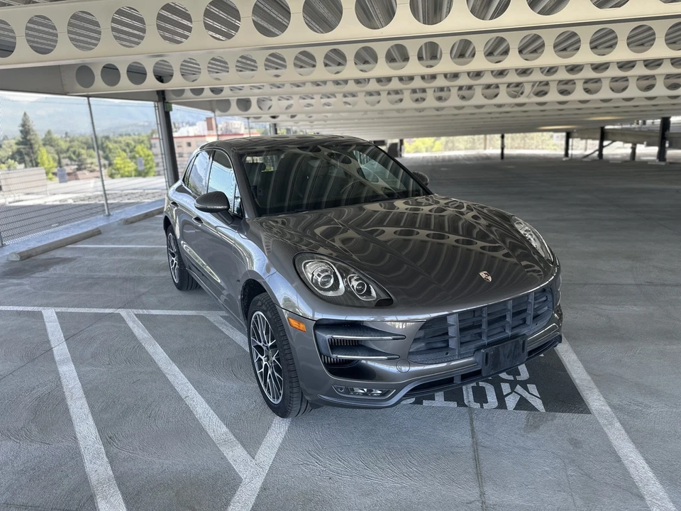 2015 Porsche Macan Turbo - Image 27 of 31