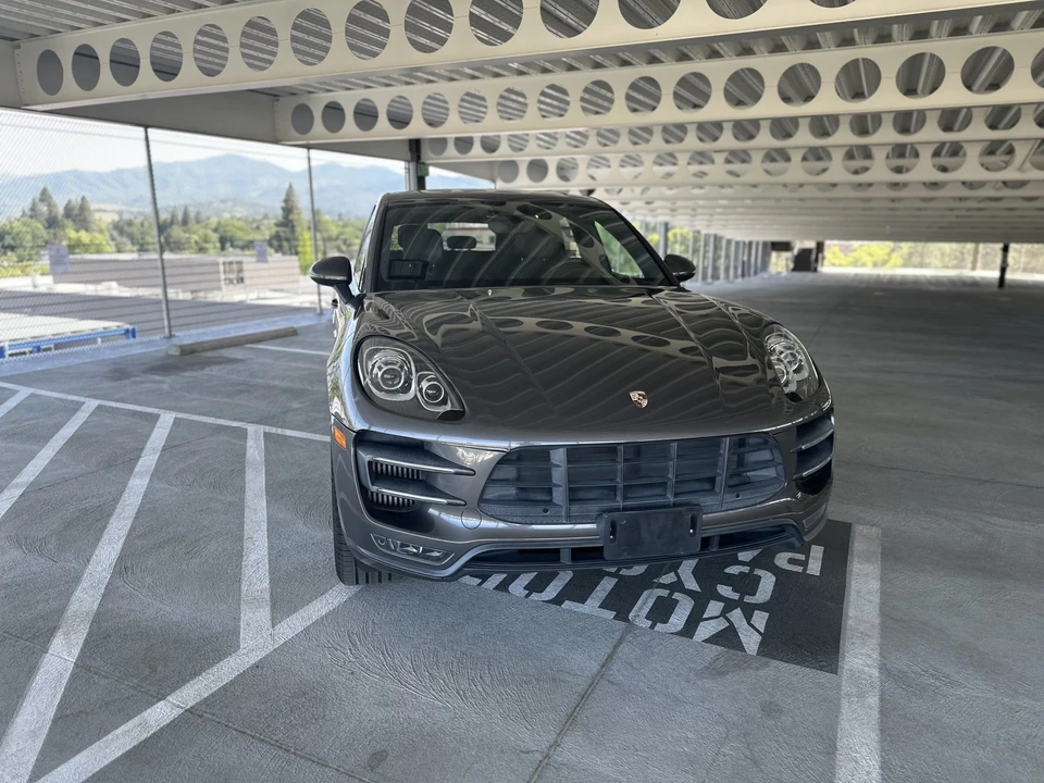 2015 Porsche Macan Turbo - Image 22 of 31