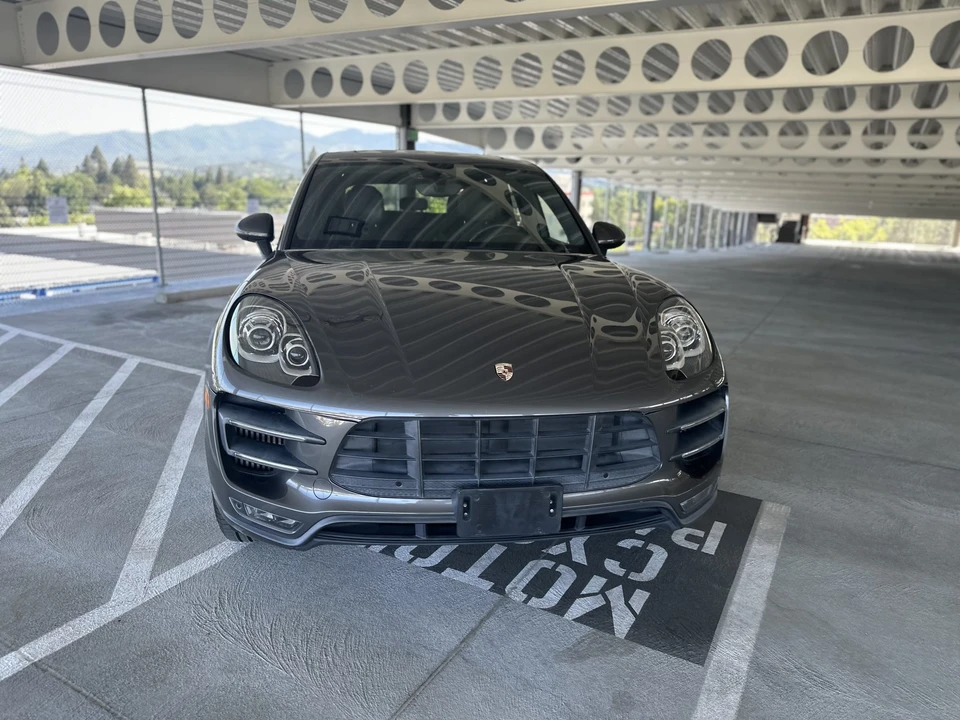 2015 Porsche Macan Turbo - Image 21 of 31