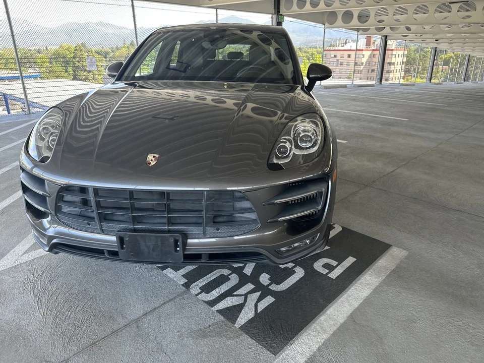2015 Porsche Macan Turbo - Image 16 of 31