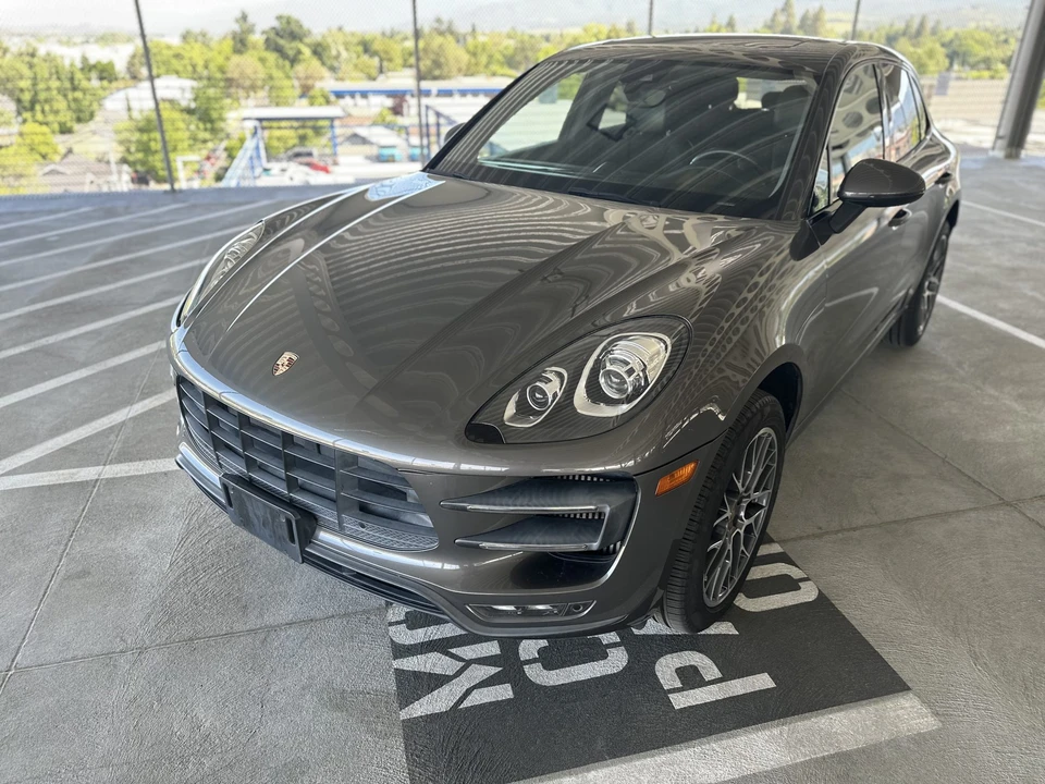 2015 Porsche Macan Turbo - Image 13 of 31