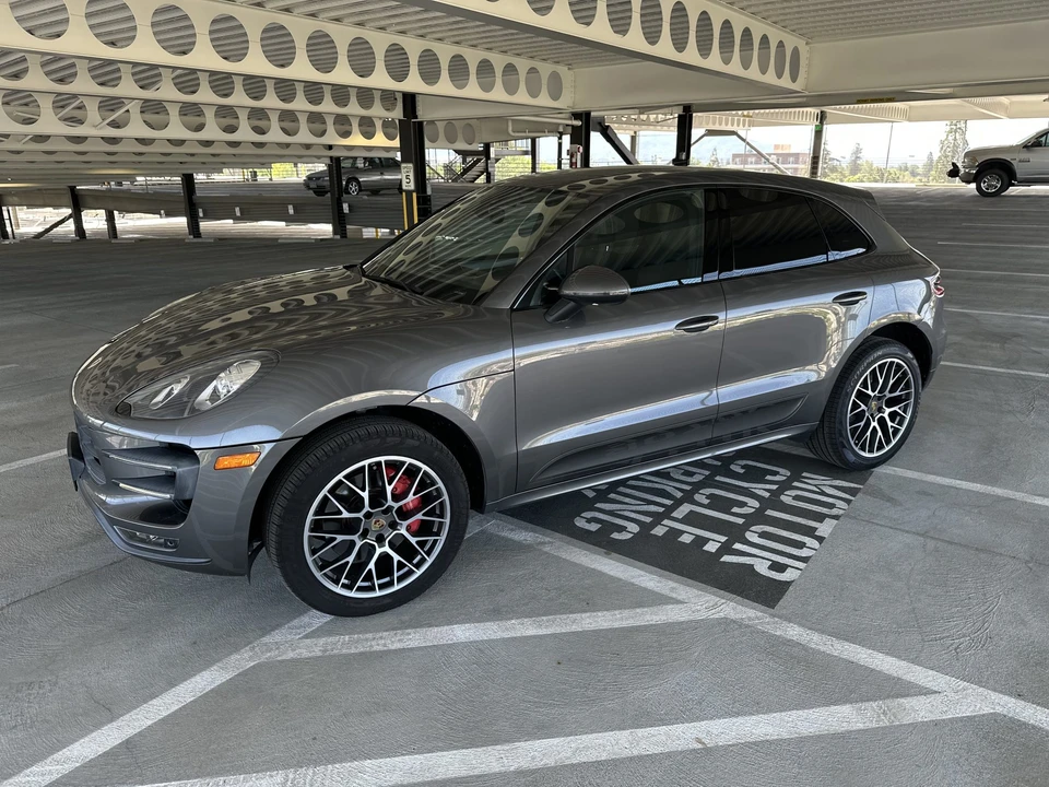 2015 Porsche Macan Turbo - Image 4 of 31