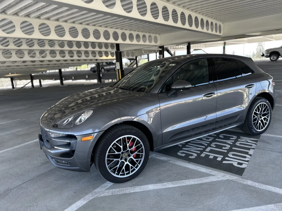 2015 Porsche Macan Turbo - Image 3 of 31