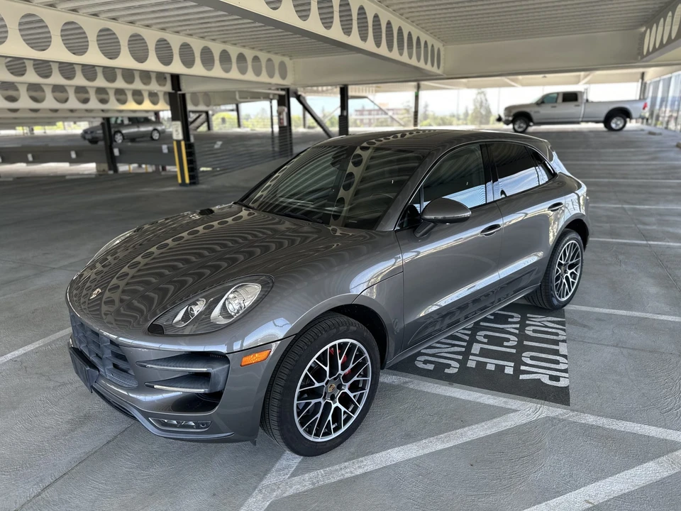 2015 Porsche Macan Turbo - Image 9 of 31