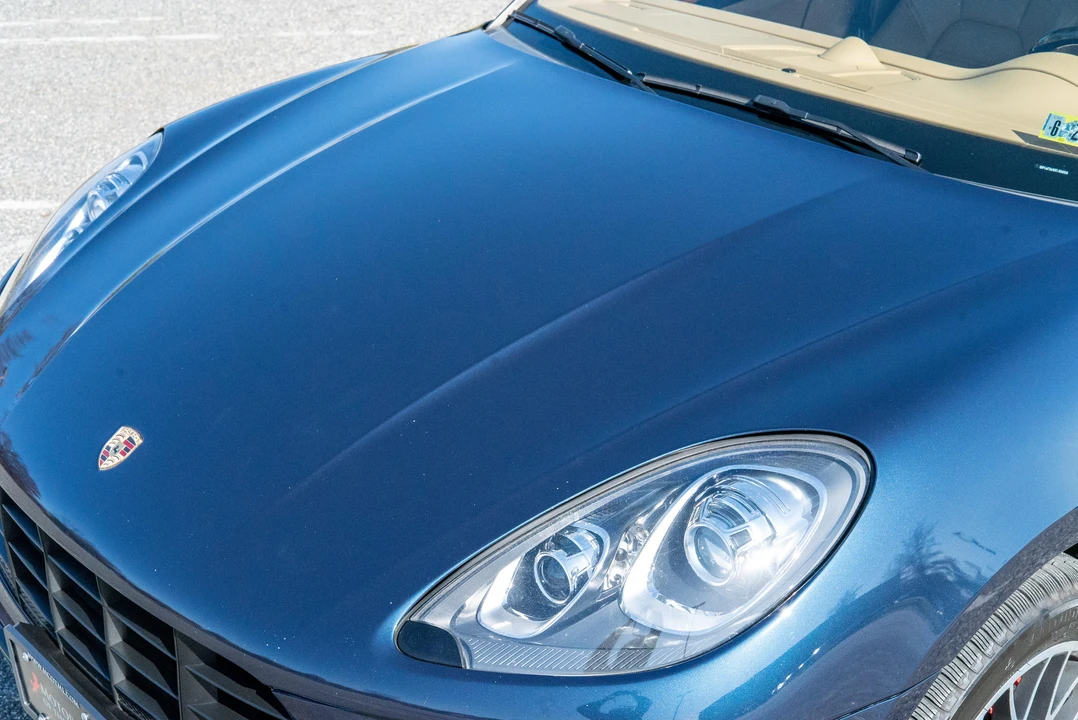 2015 Porsche Macan Turbo - Image 27 of 31