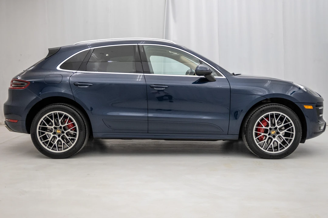 2015 Porsche Macan Turbo - Image 21 of 31