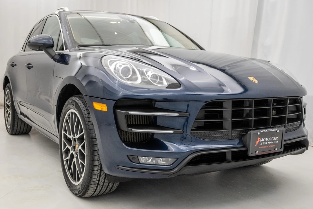 2015 Porsche Macan Turbo - Image 23 of 31