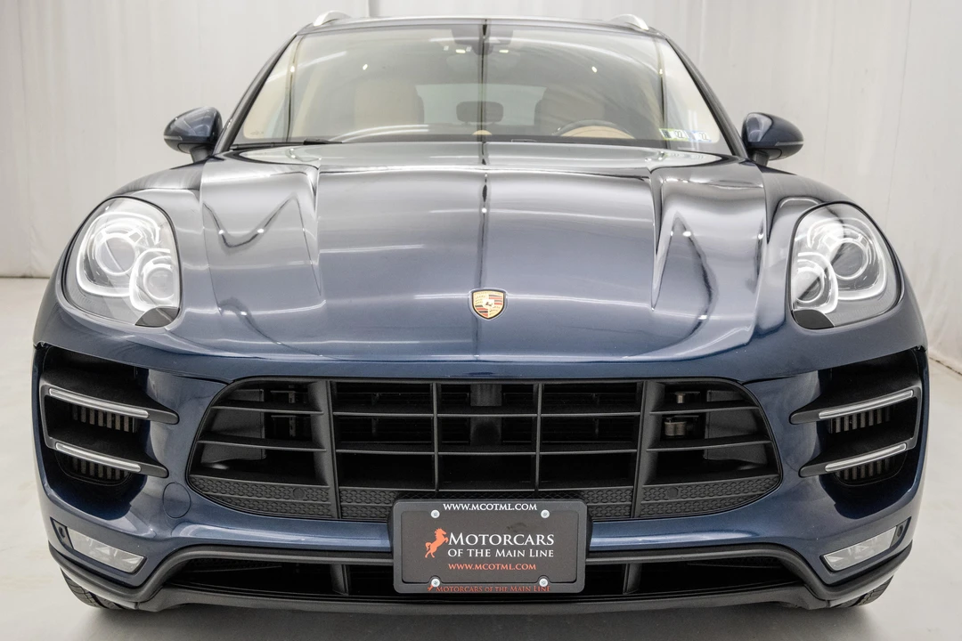 2015 Porsche Macan Turbo - Image 2 of 31