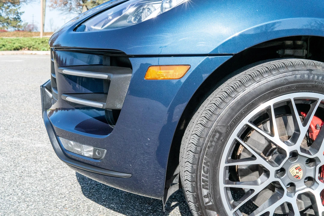 2015 Porsche Macan Turbo - Image 29 of 31