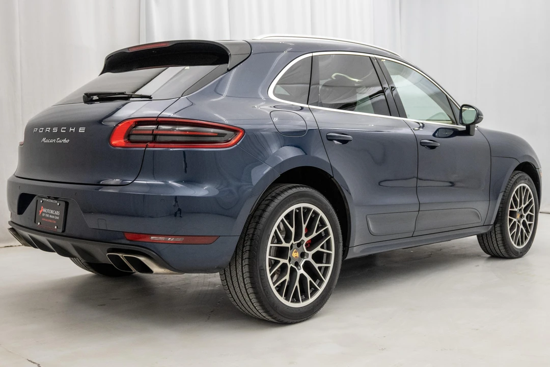 2015 Porsche Macan Turbo - Image 20 of 31
