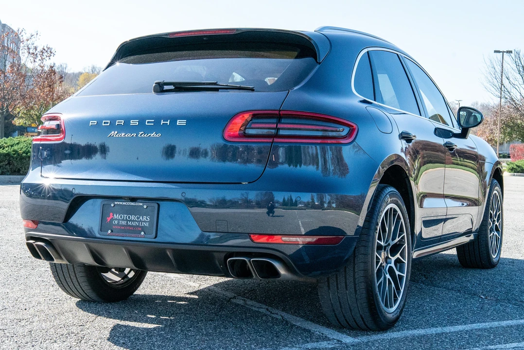 2015 Porsche Macan Turbo - Image 9 of 31