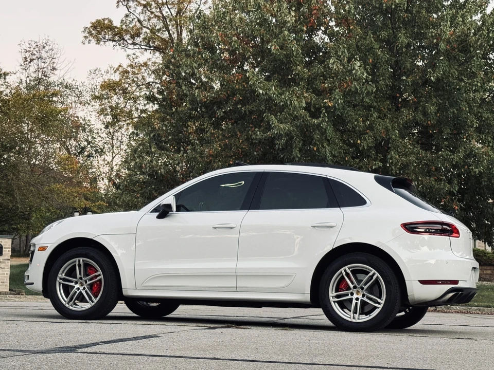2015 Porsche Macan Turbo - Image 7 of 31